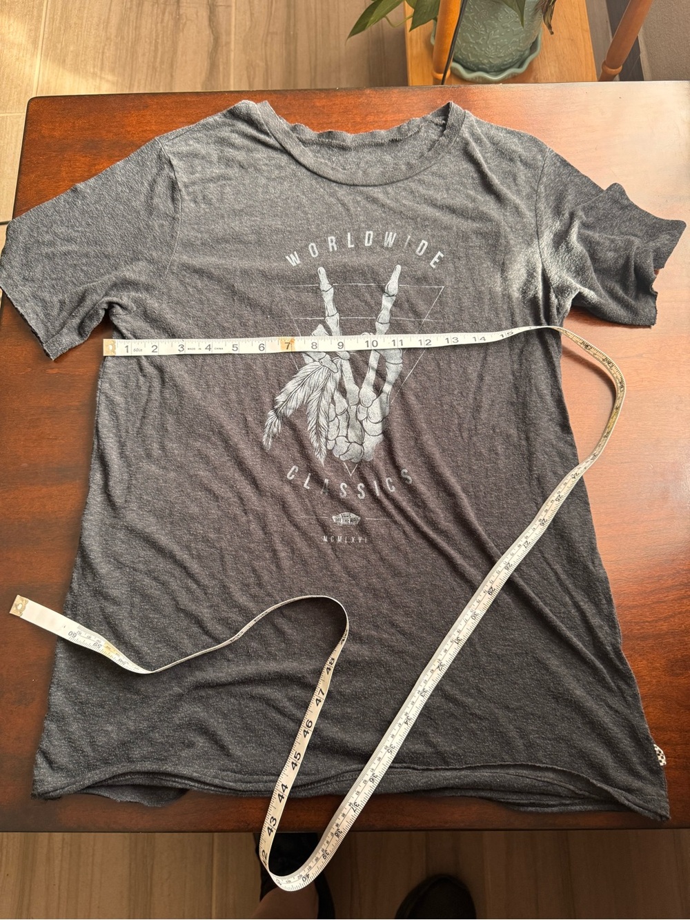 Vans Gray Worldwide Classics Graphic Tee slim fit sheerhand bones skeleton shirt